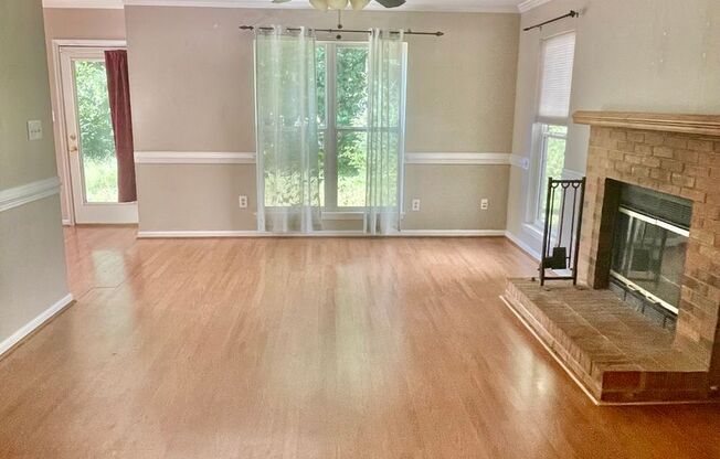 Welcome to this charming 3-bedroom, 2.5-bathroom home located in the vibrant city of Charlotte, NC