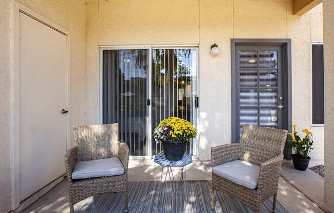 Village at Lakewood, Phoenix, Arizona photo of patio