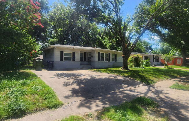1520 HILLTOP DR