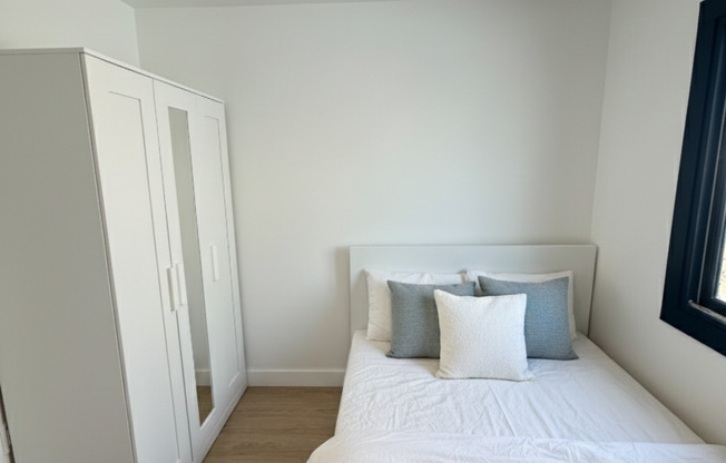 4513 - 4523 Cleveland Ave