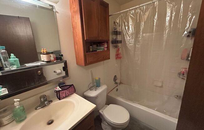 1 bed, 1 bath, $895, Unit 56