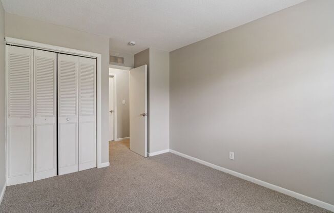 3 beds, 2.5 baths, 1,490 sqft, $1,650, Unit 5402