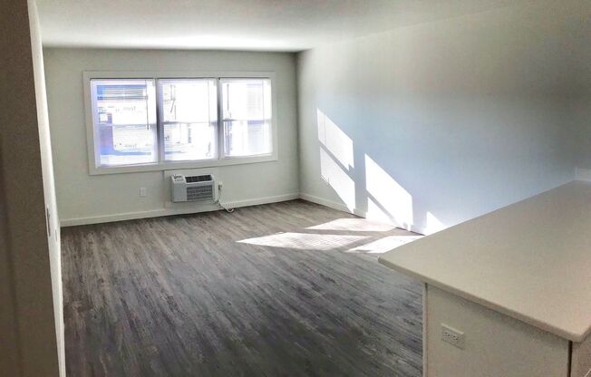 320 7th Ave