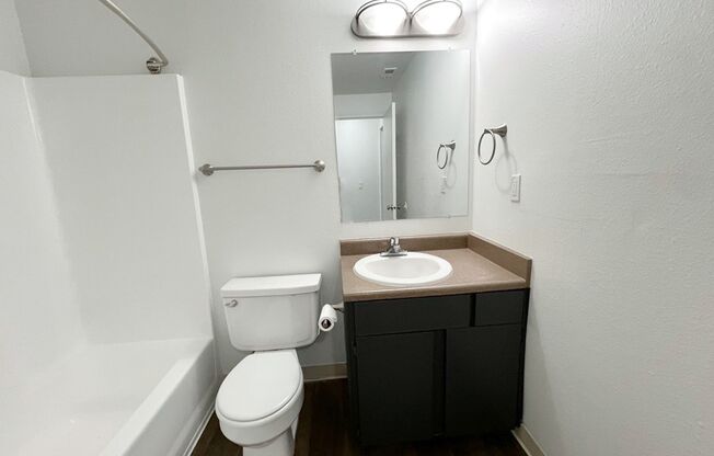 1 bed, 1 bath, 730 sqft, $1,225, Unit 01-31