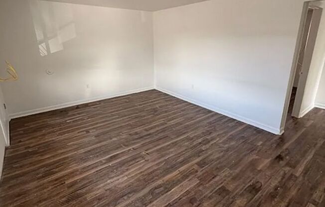 6464 W 13th Ave – Renovated 2-Bedroom Apartments near Light Rail Station!