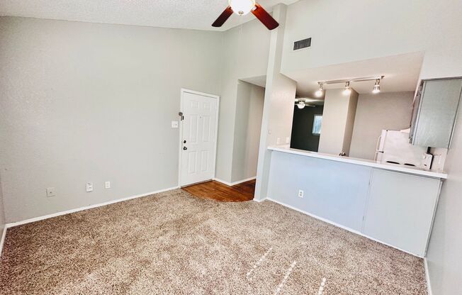 Studio, 1 bath, 500 sqft, $750, Unit 212