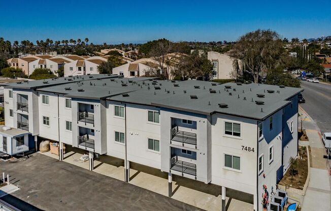 Mesa College Luxury Apartments with Parking + Patio