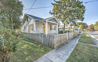 "Welcome Home to Lawson Street! ✨ Stylish City Living with Room to Relax & Entertain in the Heart of Swansboro!"