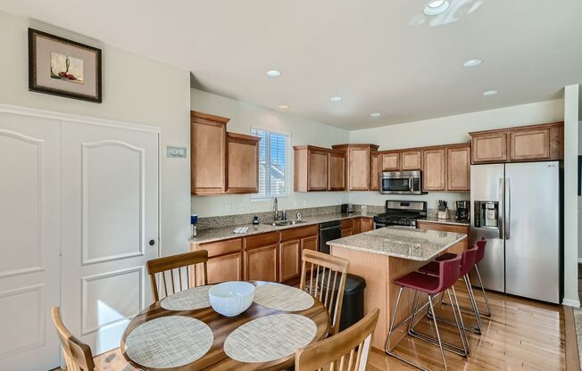 5 Bedroom in Anthem Highlands