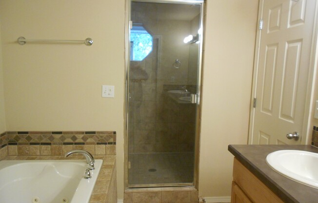 Spacious 3 Bedroom Duplex in Washougal