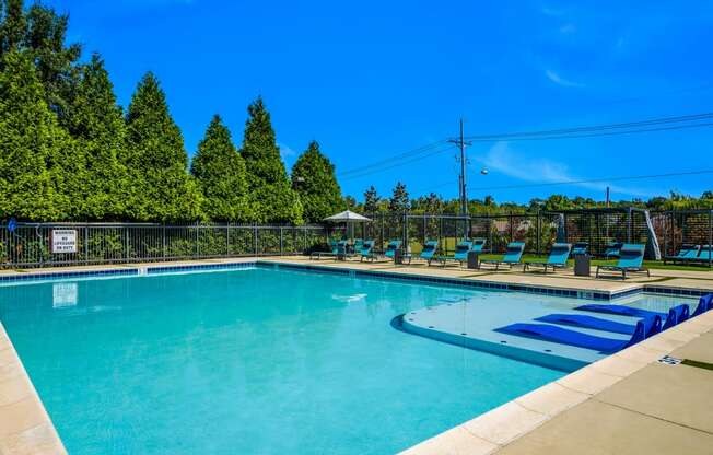 Swimming Pool at The Luxe of Southaven, Southaven, MS, 38671