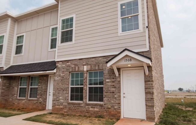 2 beds, 2 baths, $1,006, Unit 310