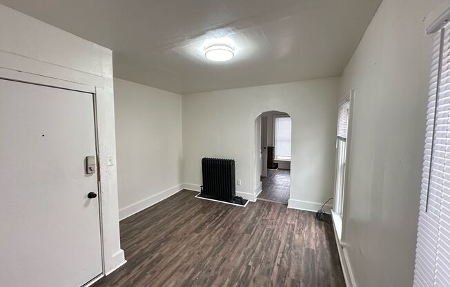 1 bed, 1 bath, $525, Unit 417 - 2