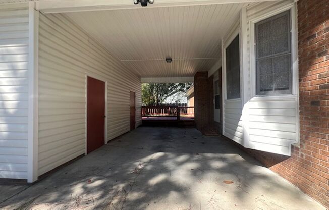 3 beds, 2 baths, $1,500