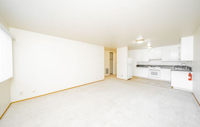 1 bed, 1 bath, $1,695, Unit 306