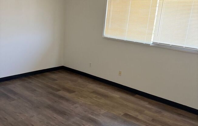 2 beds, 1.5 baths, 1,150 sqft, $1,650, Unit 24