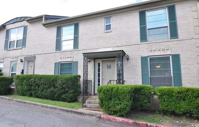 Beautiful Austin condo in amazing location!