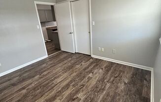 1 bed, 1 bath, 616 sqft, $878, Unit 33