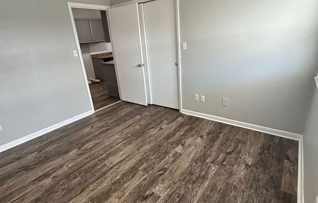1 bed, 1 bath, 616 sqft, $878, Unit 33