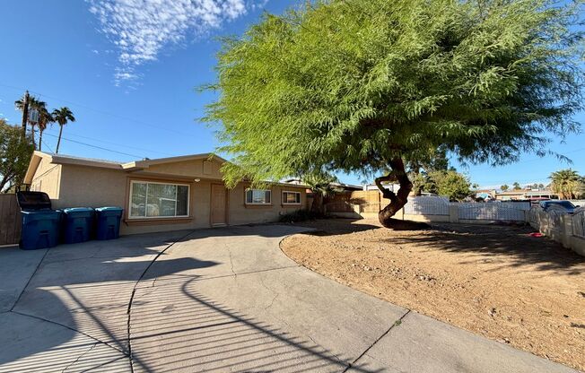 4 bedroom, no HOA