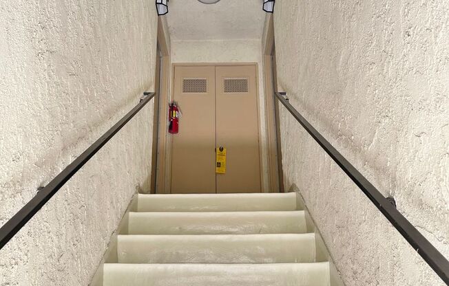 Sunny Top-Floor 2BR/2BA Home with Garage & A/C