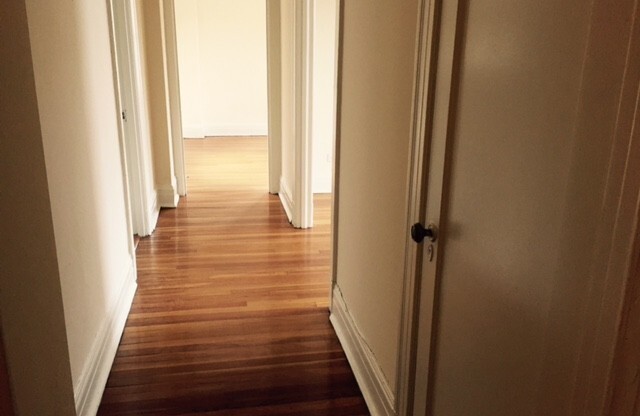 1 bed, 1 bath, 550 sqft, $1,600, Unit 514