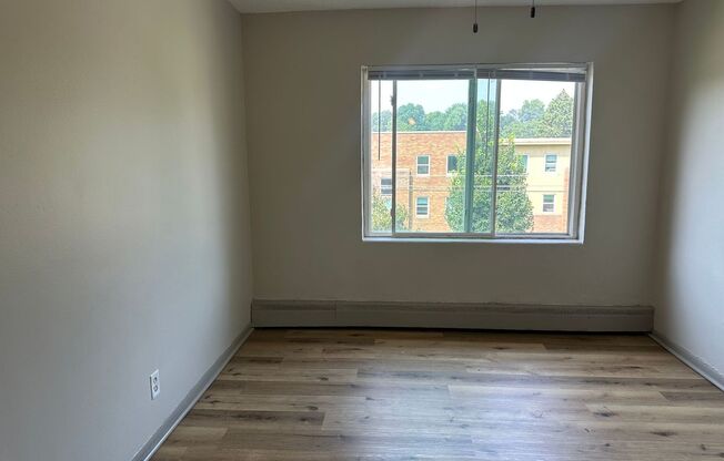 1 bed, 1 bath, 600 sqft, $1,040, Unit 308-1