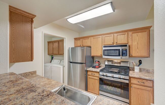 2 beds, 2 baths, $1,650, Unit # 1071
