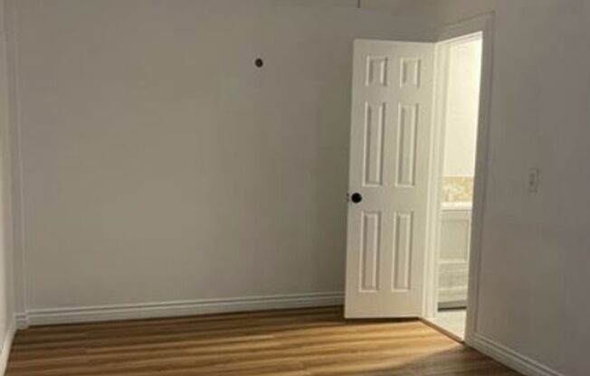STUDIO NEAR AIRPORT, STRIP AND UNLV