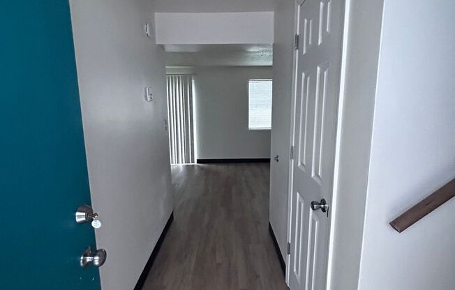 2 beds, 1 bath, 900 sqft, $1,350, Unit 18