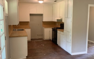 3 beds, 2 baths, $1,350