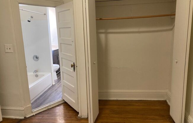 1 bed, 1 bath, 450 sqft, $1,199, Unit 1301-03