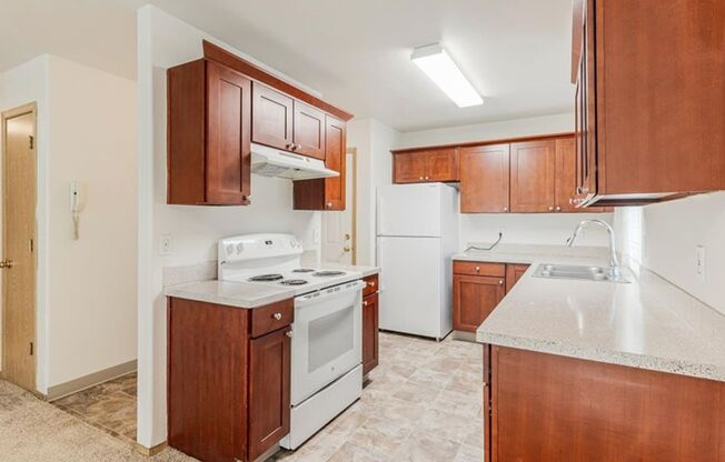 3 beds, 2 baths, 1,018 sqft, $1,995, Unit 10