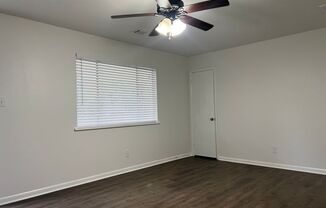 2 beds, 1 bath, $875