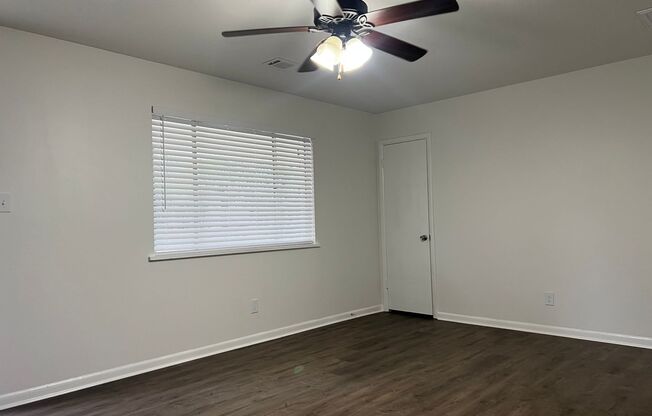 2 beds, 1 bath, $875