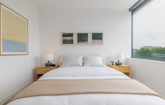 3 beds, 2 baths, $6,643, Unit 14K