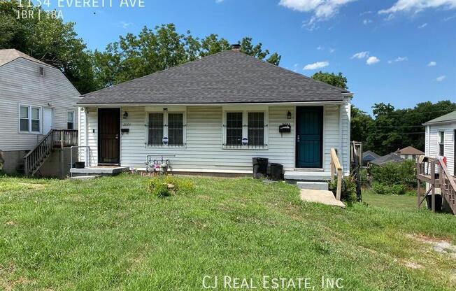 1134 EVERETT AVE
