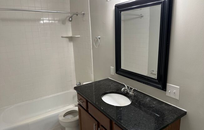 1 bed, 1 bath, 750 sqft, $1,195, Unit 209 (R)