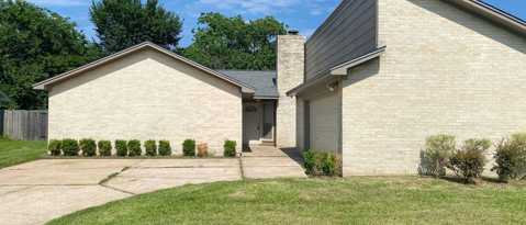 323 MAYBROOK DR