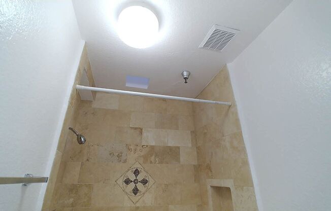 2 beds, 2 baths, 910 sqft, $2,795, Unit 401