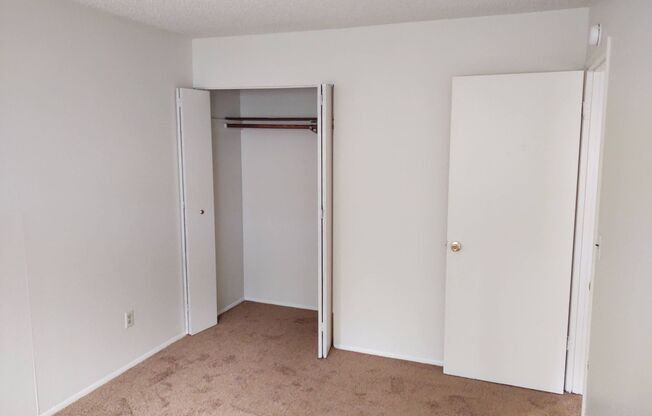 2 beds, 1 bath, 800 sqft, $1,195, Unit 3