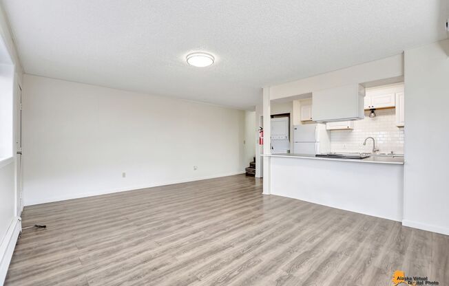 341 E 2nd Court