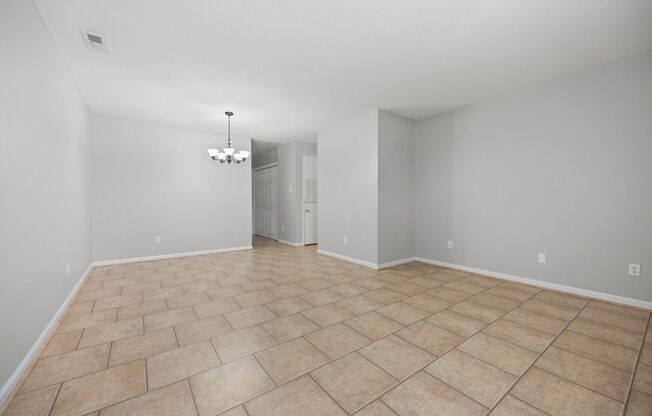 Beautiful Townhome 2Bed/ 1 Bath