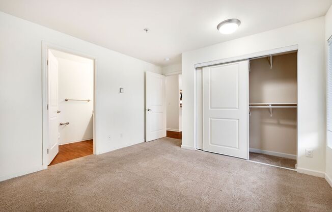 2 beds, 2 baths, 830 sqft, $2,295