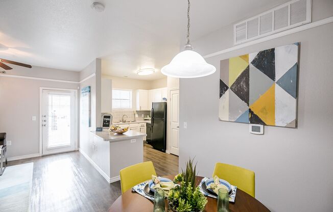 1 bed, 1 bath, 781 sqft, $1,104