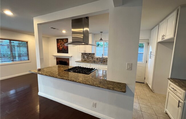 1213 N BODEN DR