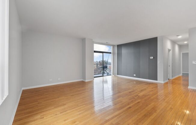 2 beds, 2 baths, 900 sqft, $2,550, Unit 302