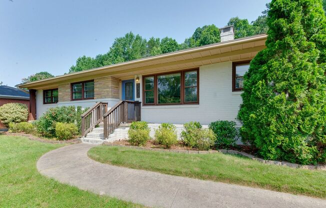 Updated and stunning Sheffield Park home that is ready for you!