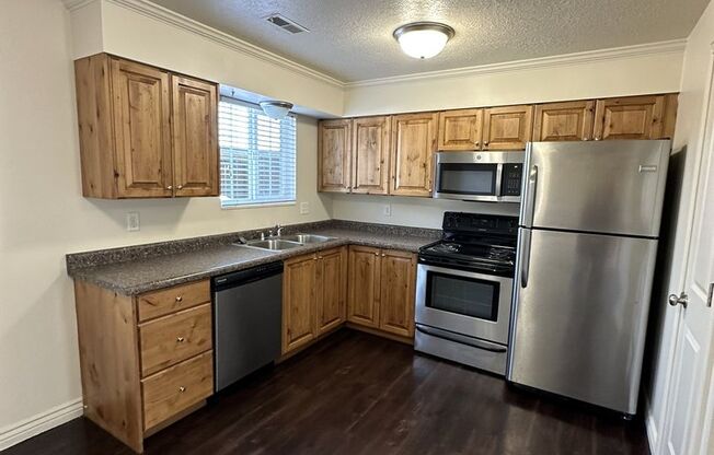 Creekside Oaks Apartments
