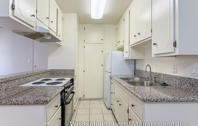 1 bed, 1 bath, 594 sqft, $2,175, Unit 110